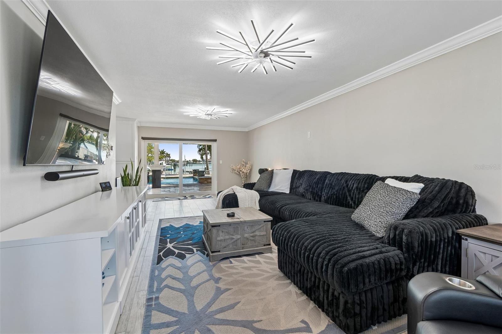 Image 26 of 40 For 10127 Paradise Boulevard