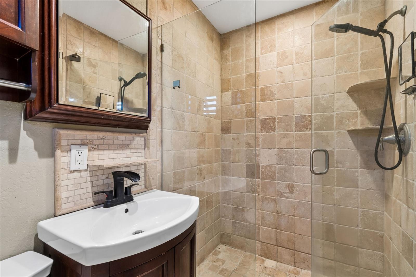 Image 31 of 40 For 10127 Paradise Boulevard