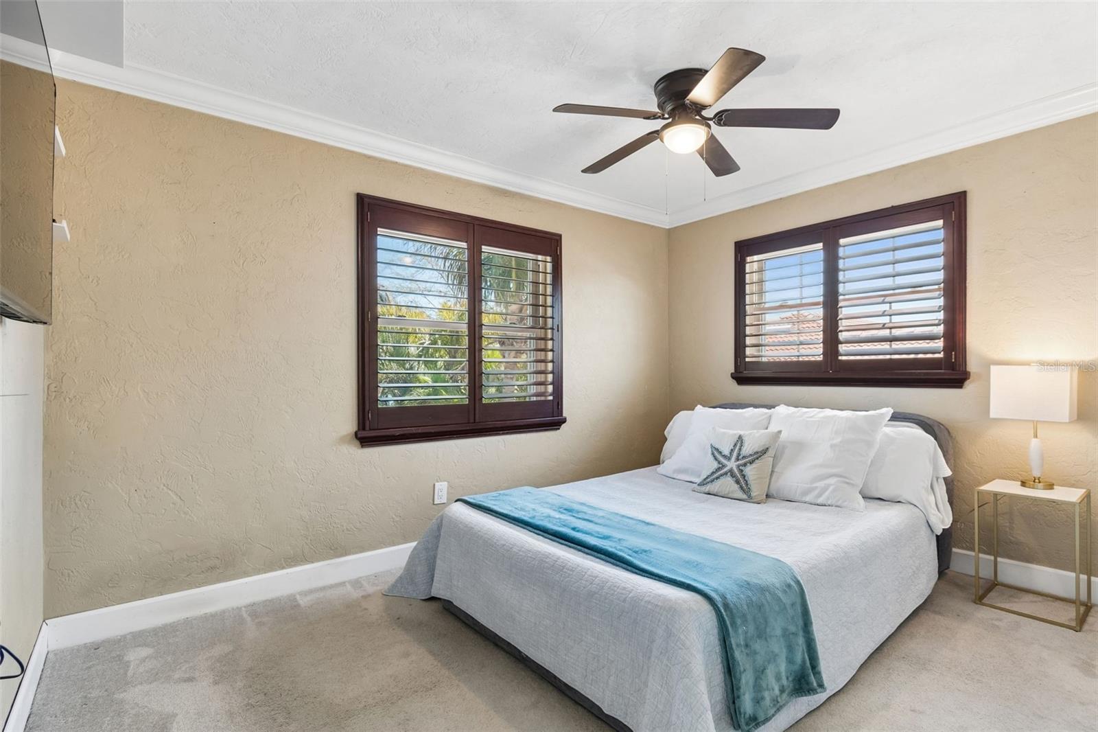 Image 34 of 40 For 10127 Paradise Boulevard