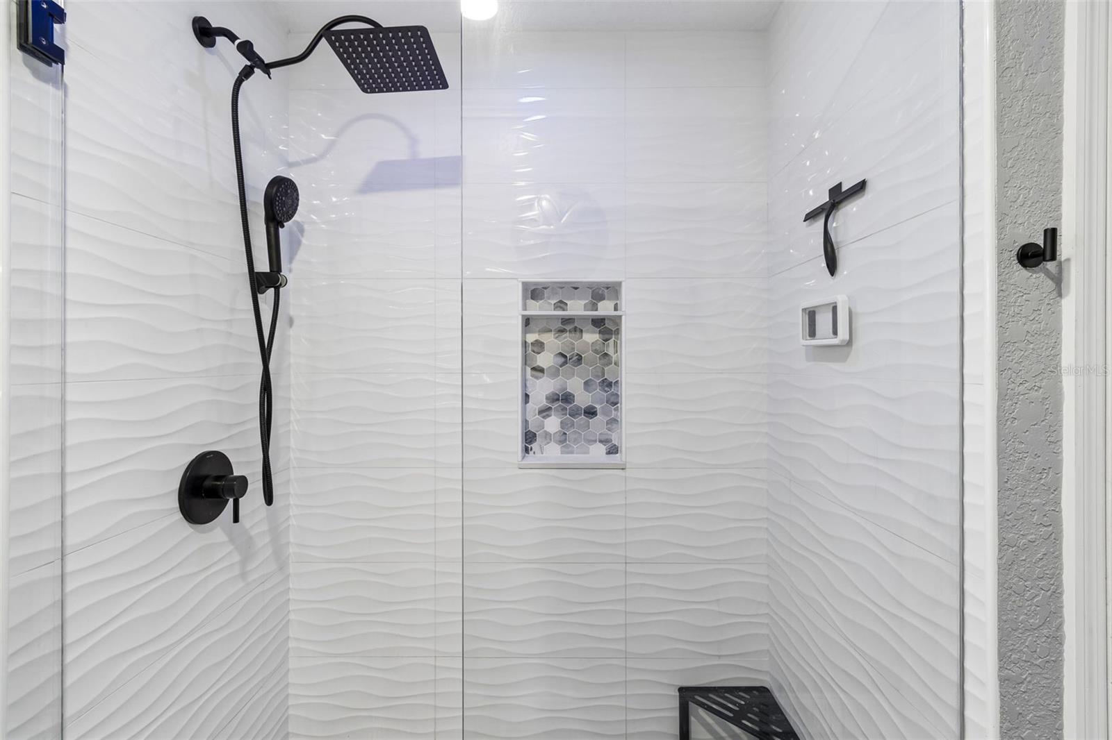 Image 35 of 40 For 10127 Paradise Boulevard