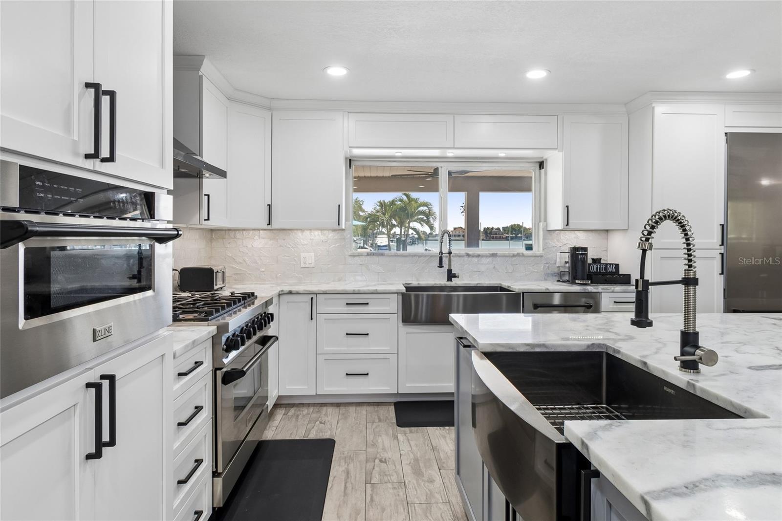 Image 5 of 40 For 10127 Paradise Boulevard