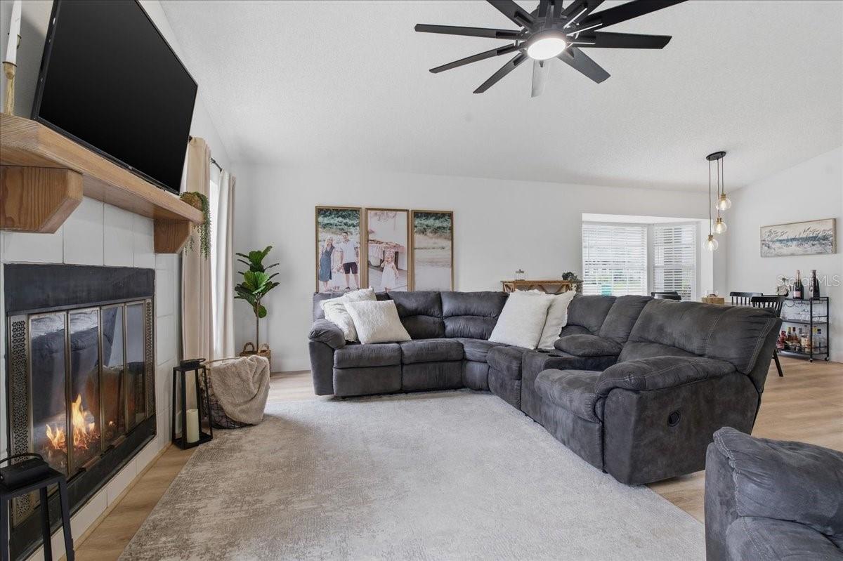 Image 13 of 53 For 220 19th Street