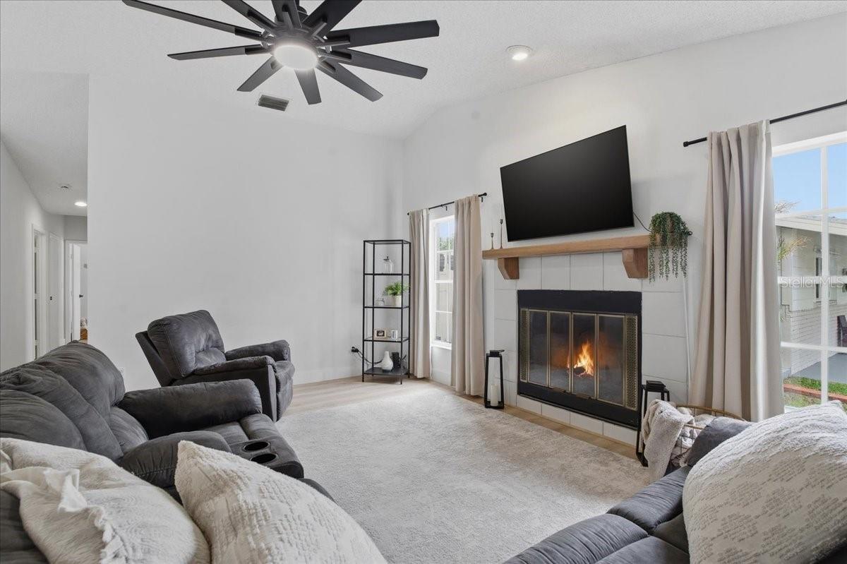 Image 15 of 53 For 220 19th Street