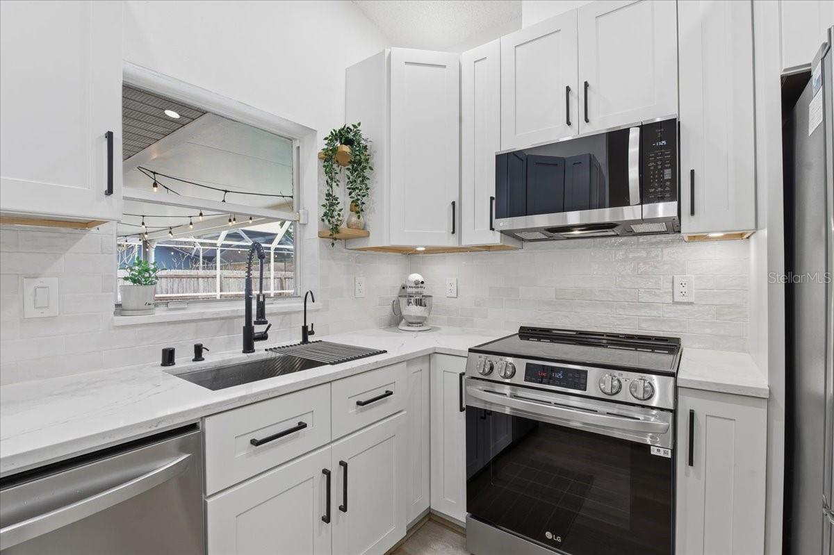 Image 17 of 53 For 220 19th Street