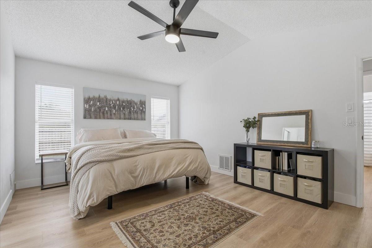 Image 20 of 53 For 220 19th Street