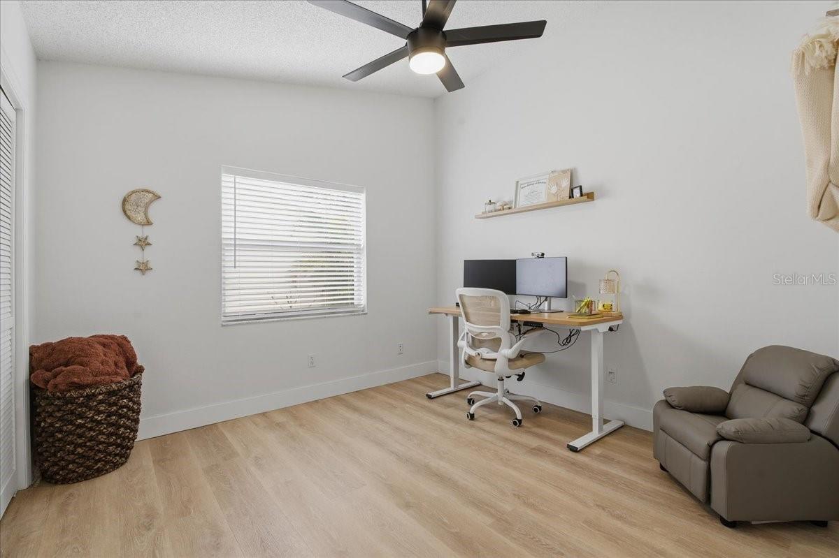 Image 25 of 53 For 220 19th Street