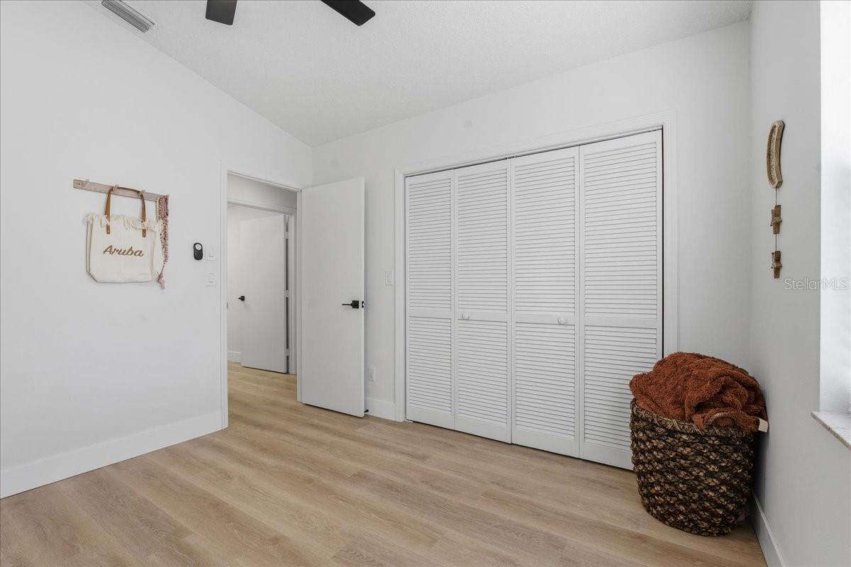 Image 26 of 53 For 220 19th Street