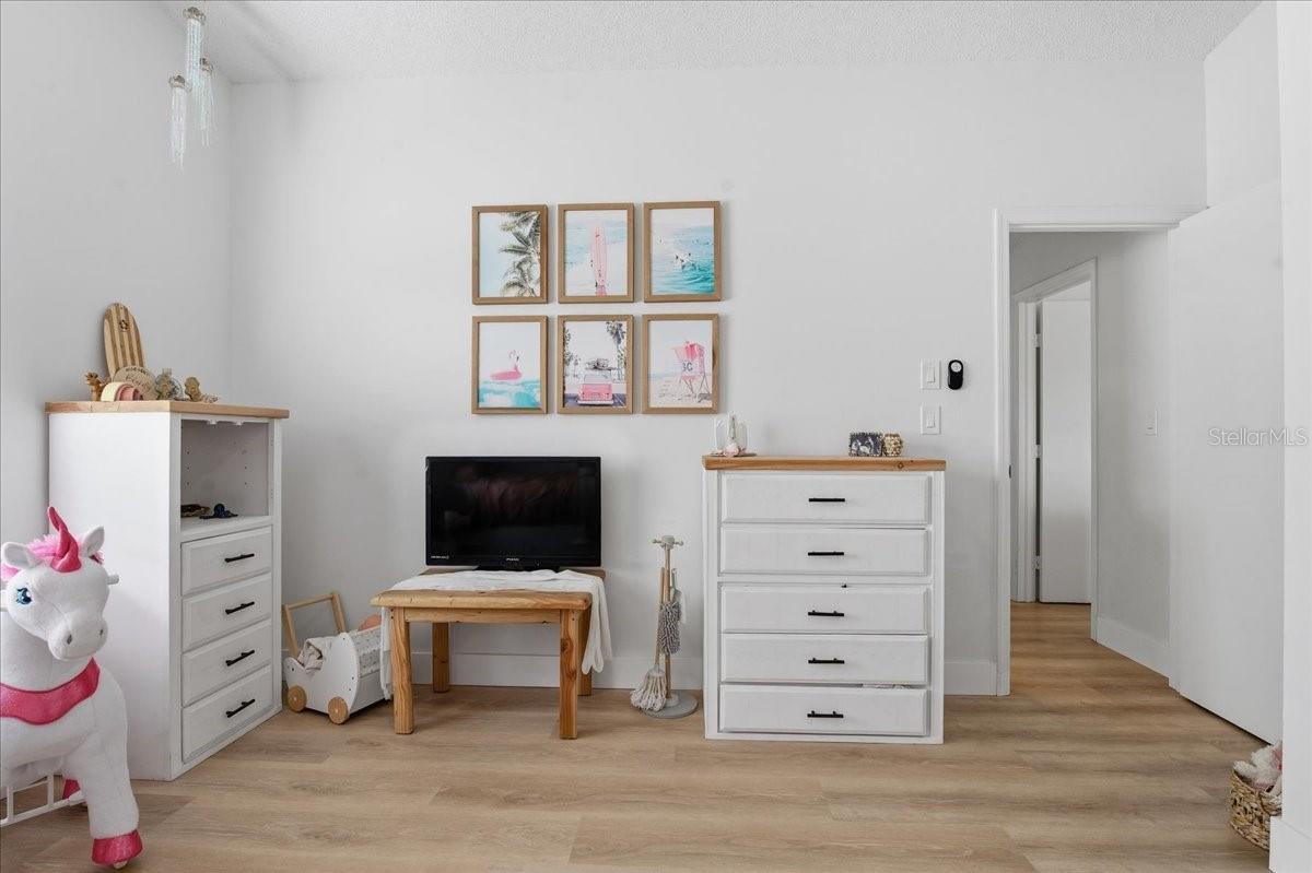 Image 30 of 53 For 220 19th Street