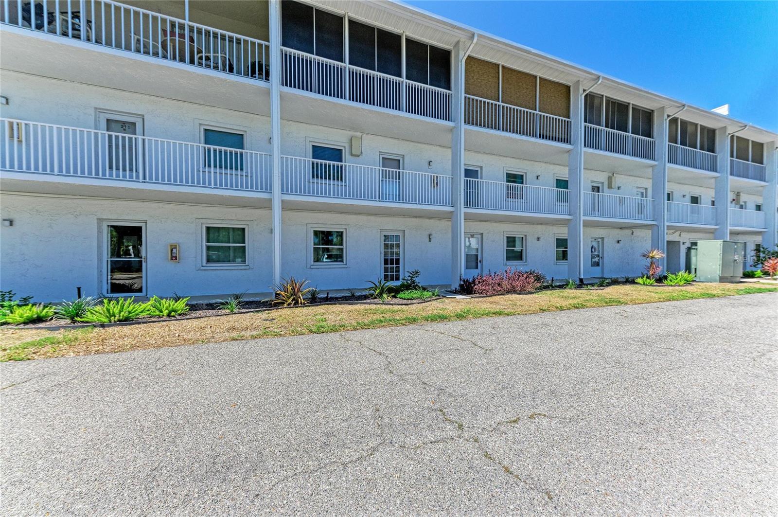 Image 2 of 42 For 4920 38th Way S 210