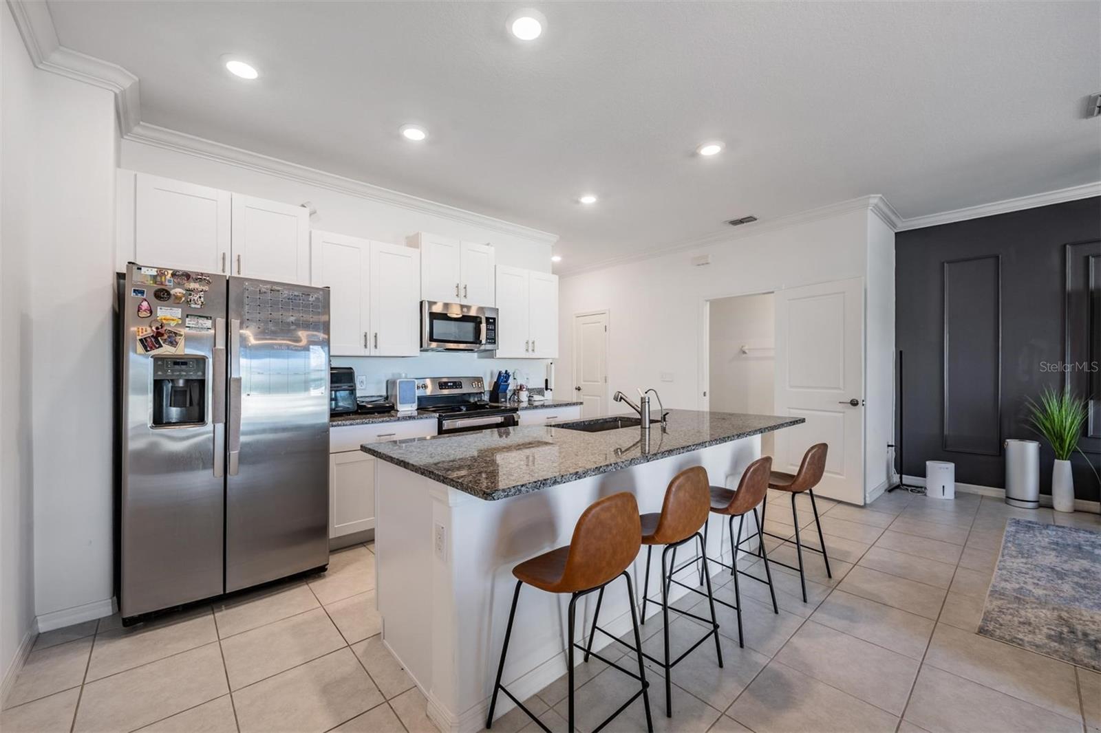 Image 18 of 62 For 9661 Ashworth Place