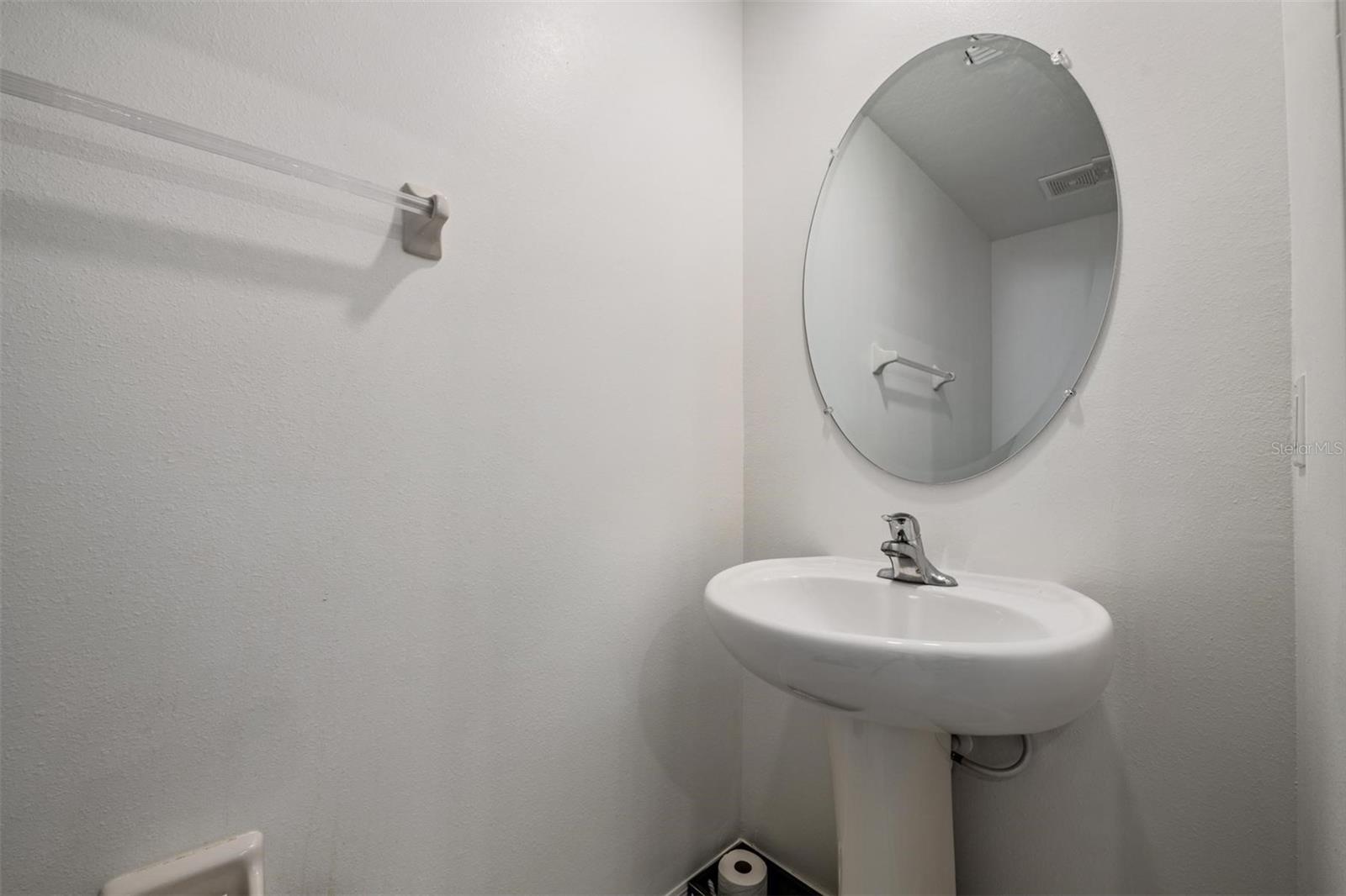 Image 23 of 62 For 9661 Ashworth Place