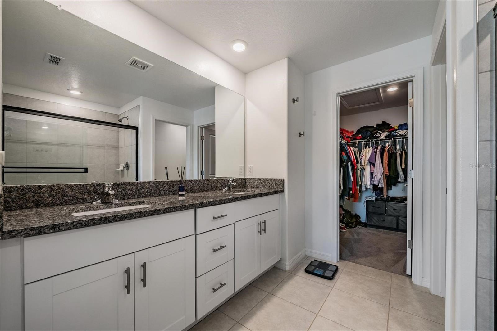 Image 25 of 62 For 9661 Ashworth Place