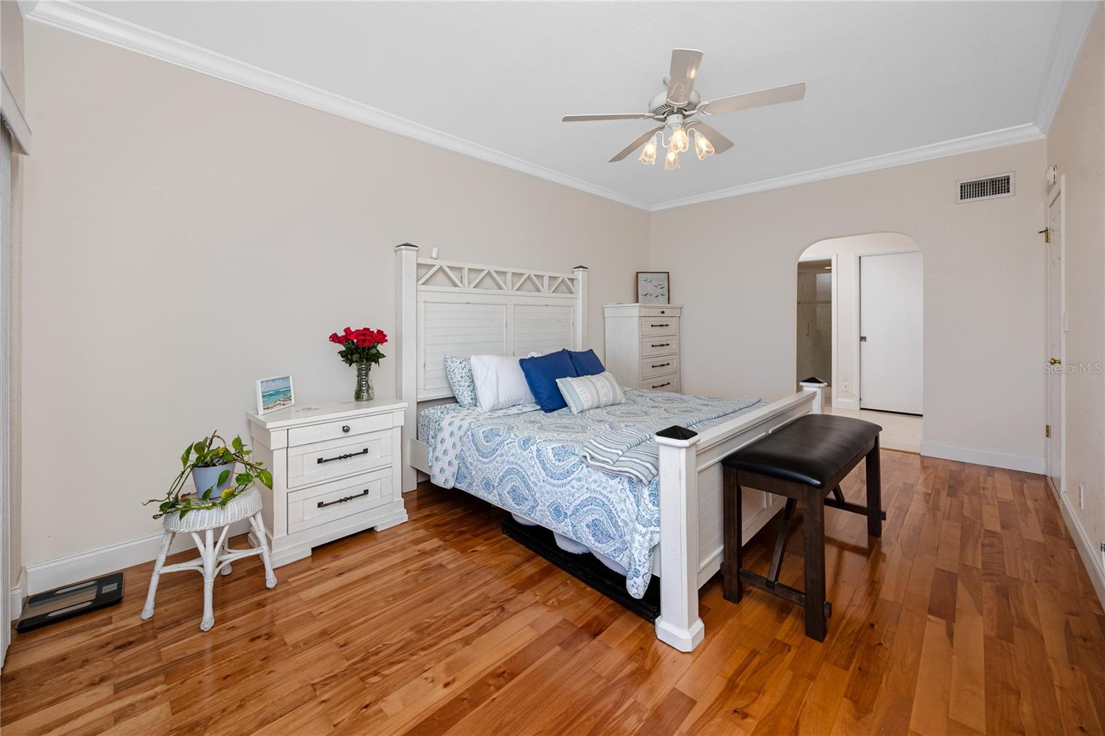 Image 24 of 44 For 363 Pinellas Bayway S 48