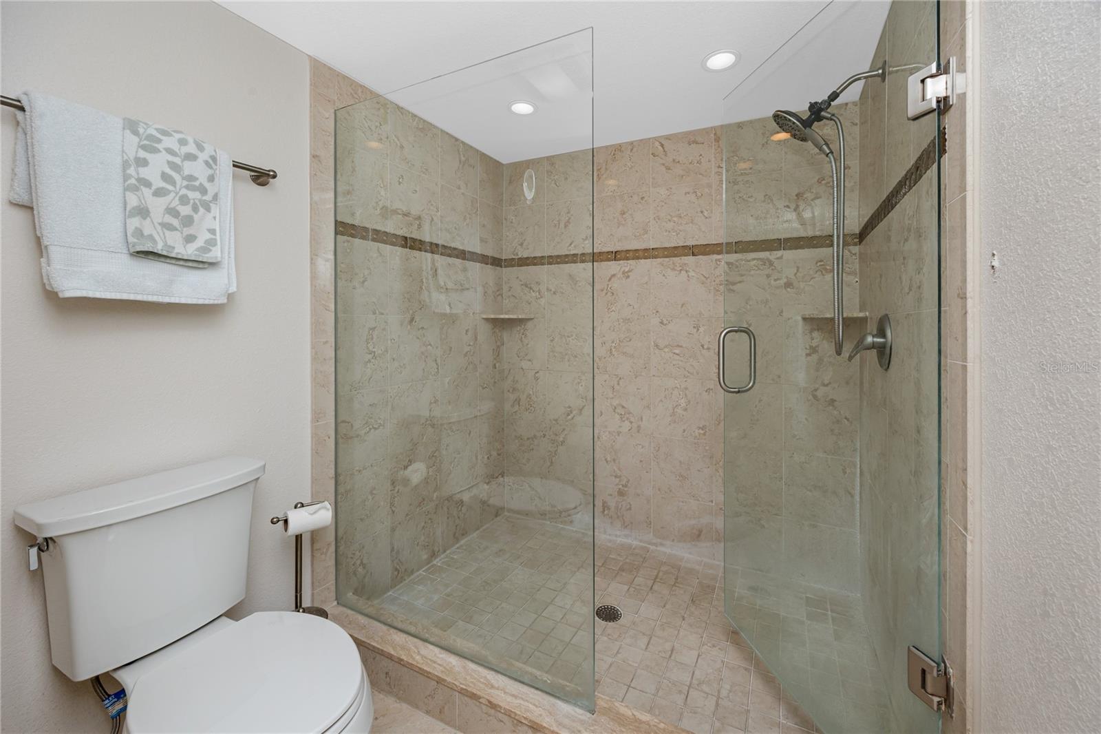 Image 27 of 44 For 363 Pinellas Bayway S 48