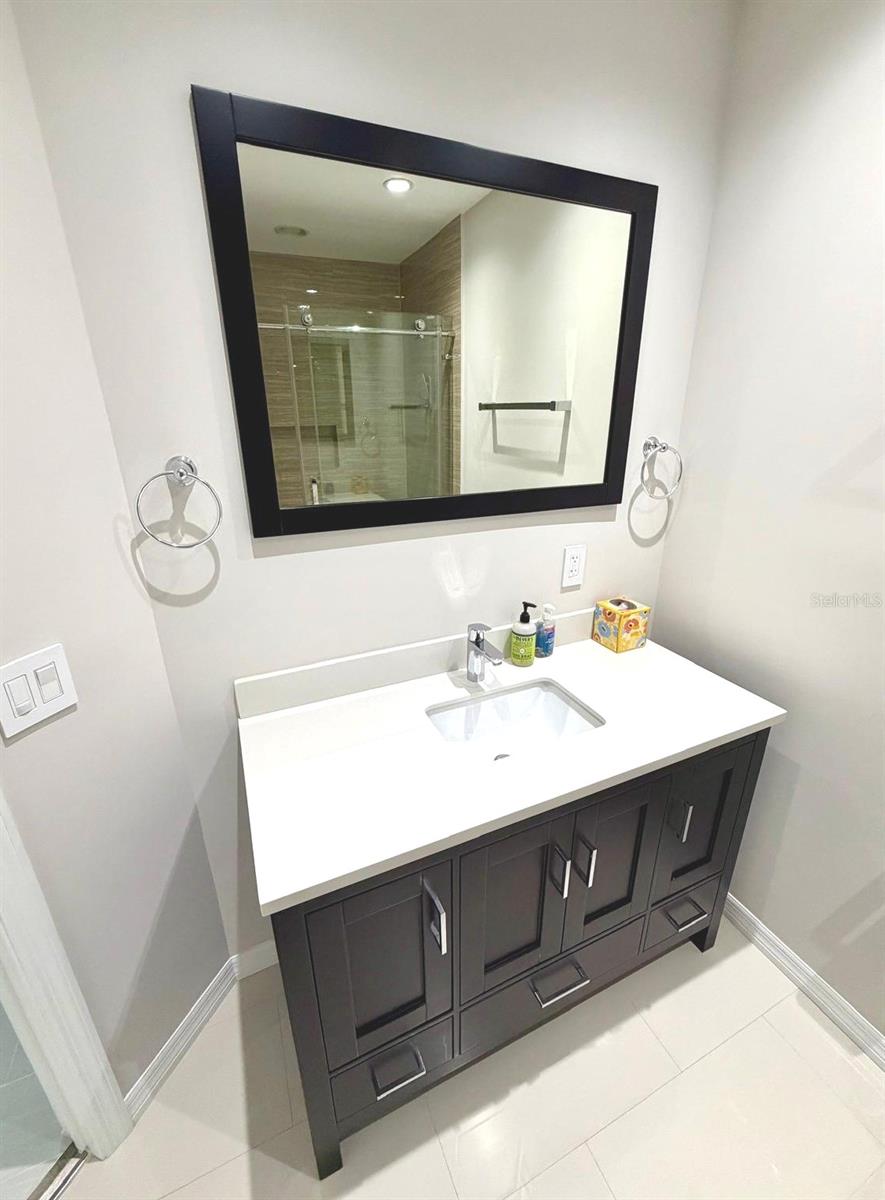 Image 13 of 14 For 603 Dakota Avenue 5a