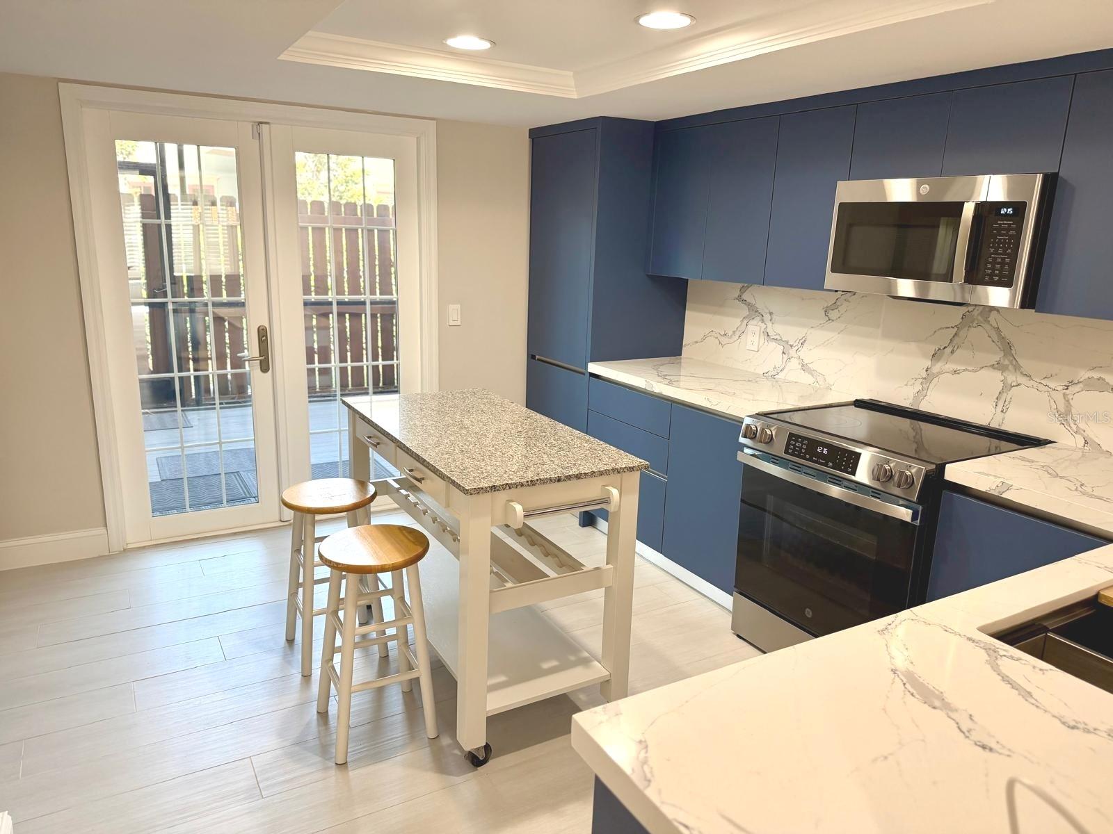 Image 3 of 14 For 603 Dakota Avenue 5a