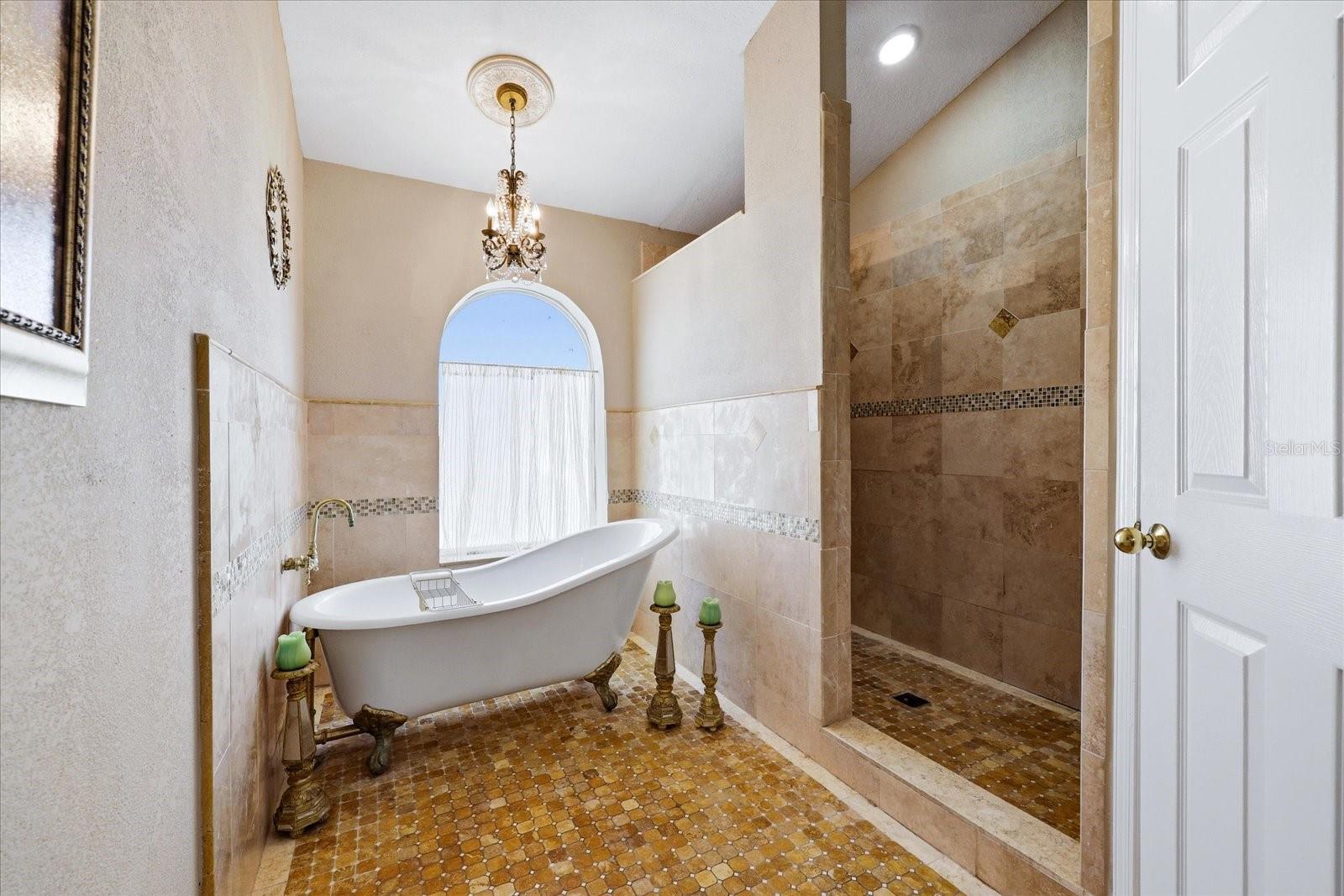 Image 10 of 59 For 1384 Forestedge Boulevard