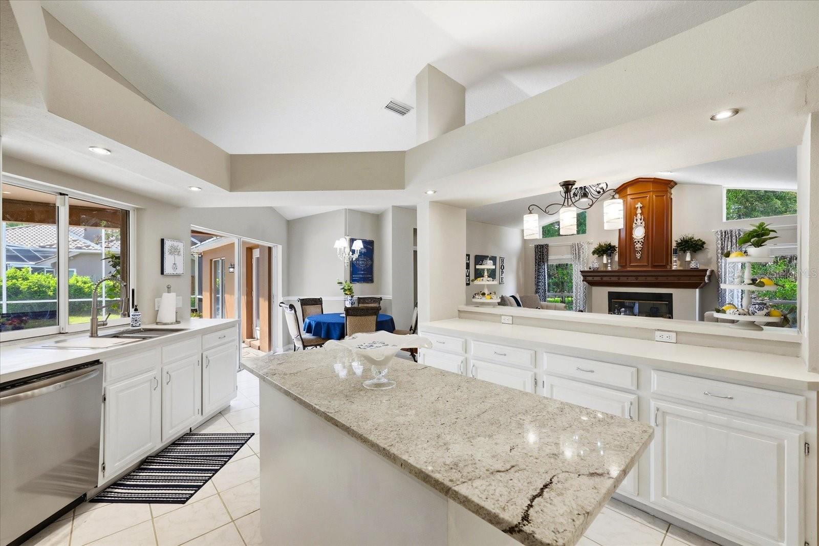 Image 27 of 59 For 1384 Forestedge Boulevard