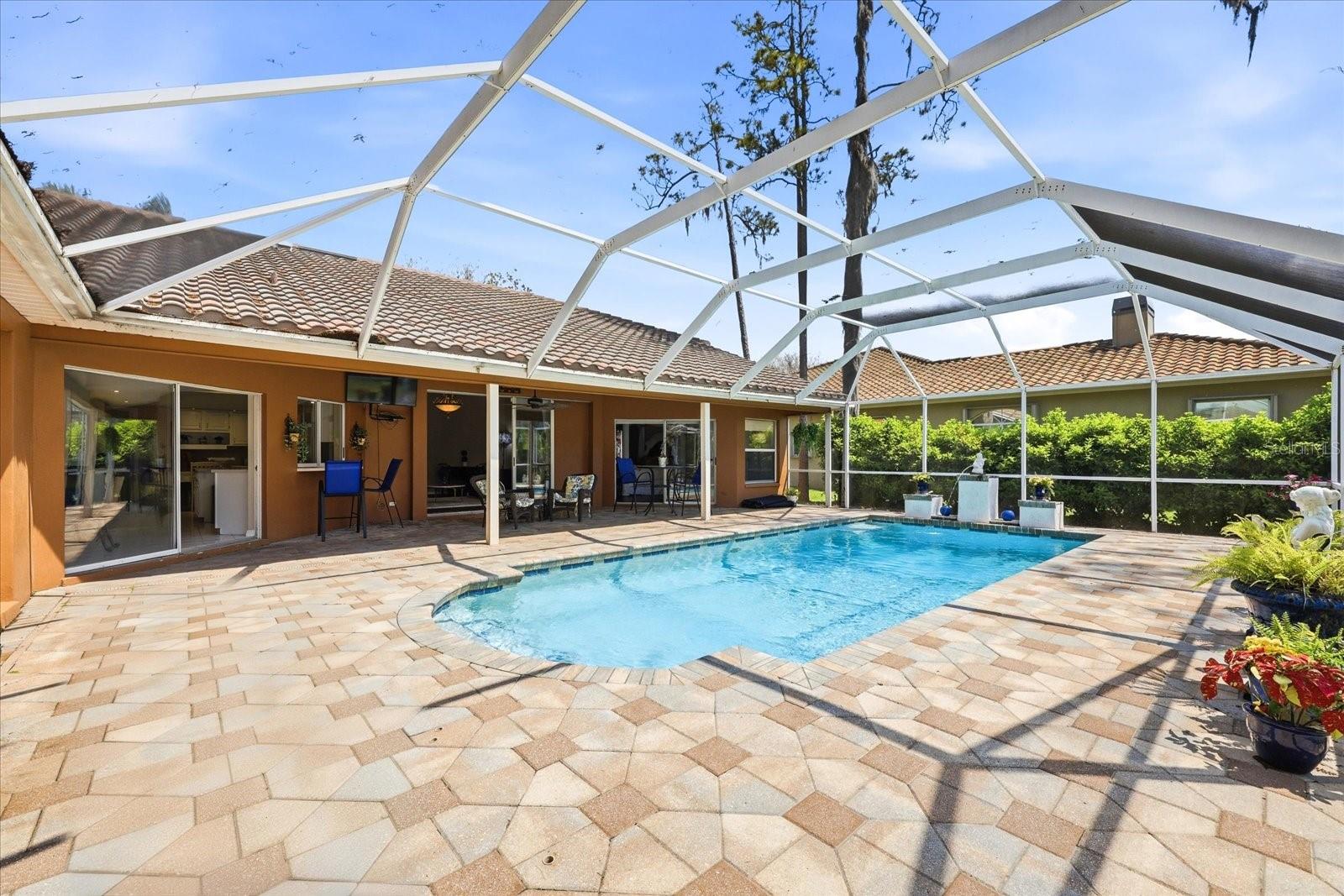 Image 35 of 59 For 1384 Forestedge Boulevard