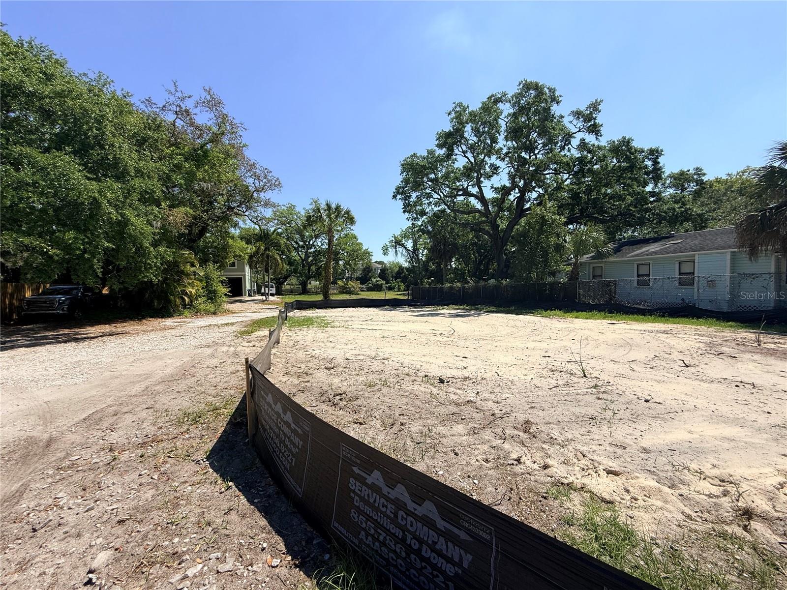 Image 11 of 15 For 290 Orange Street