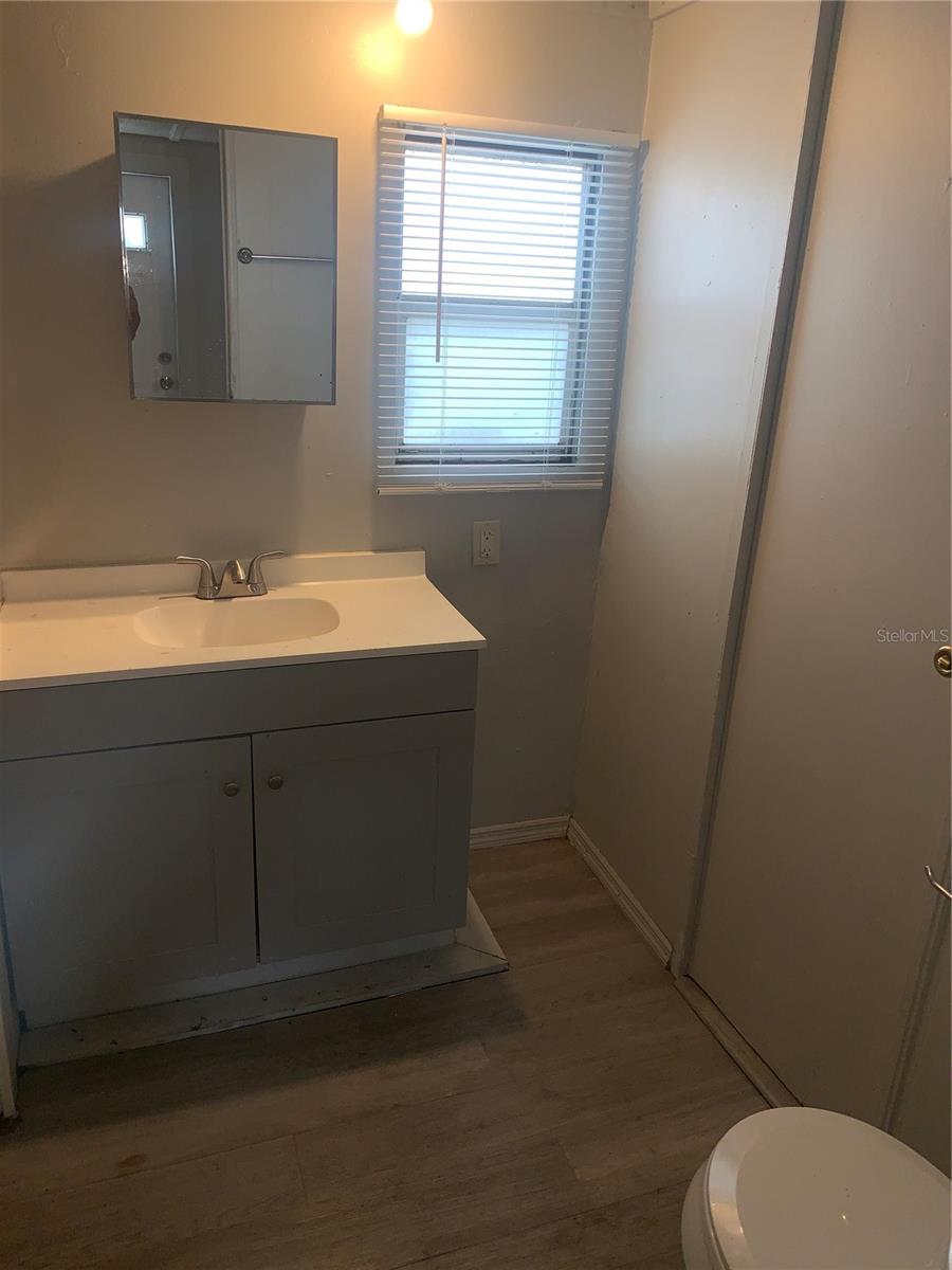 Image 7 of 8 For 7020 Washington Street