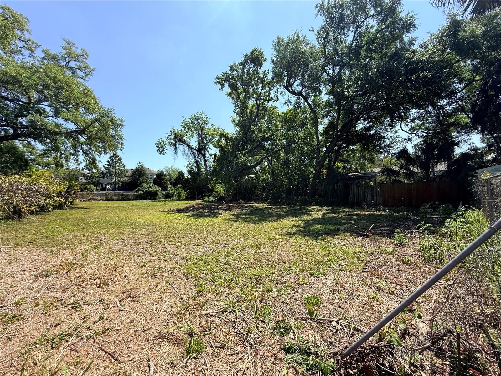 Image 7 of 11 For 429 St Louis Avenue