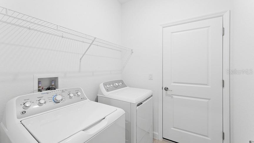 Image 7 of 25 For 8438 Water Lily Court