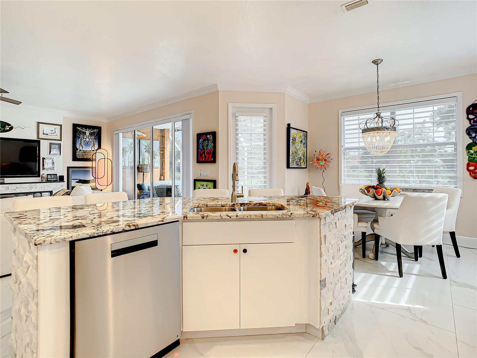 Image 13 of 73 For 6818 Sombras Way