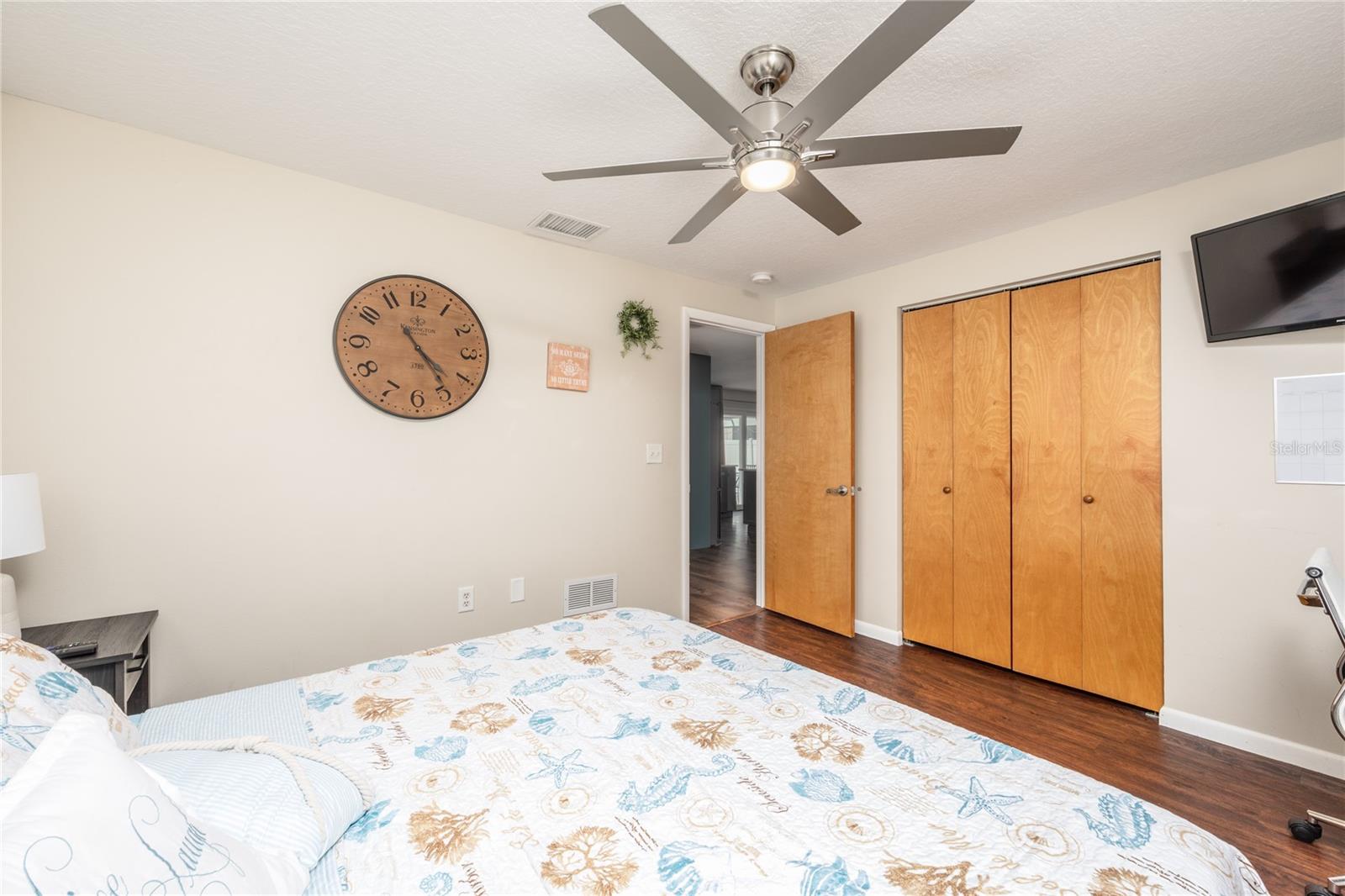 Image 17 of 32 For 8318 76th Avenue