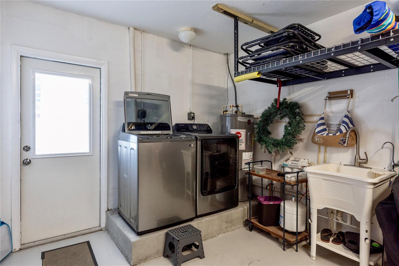 Image 28 of 32 For 8318 76th Avenue