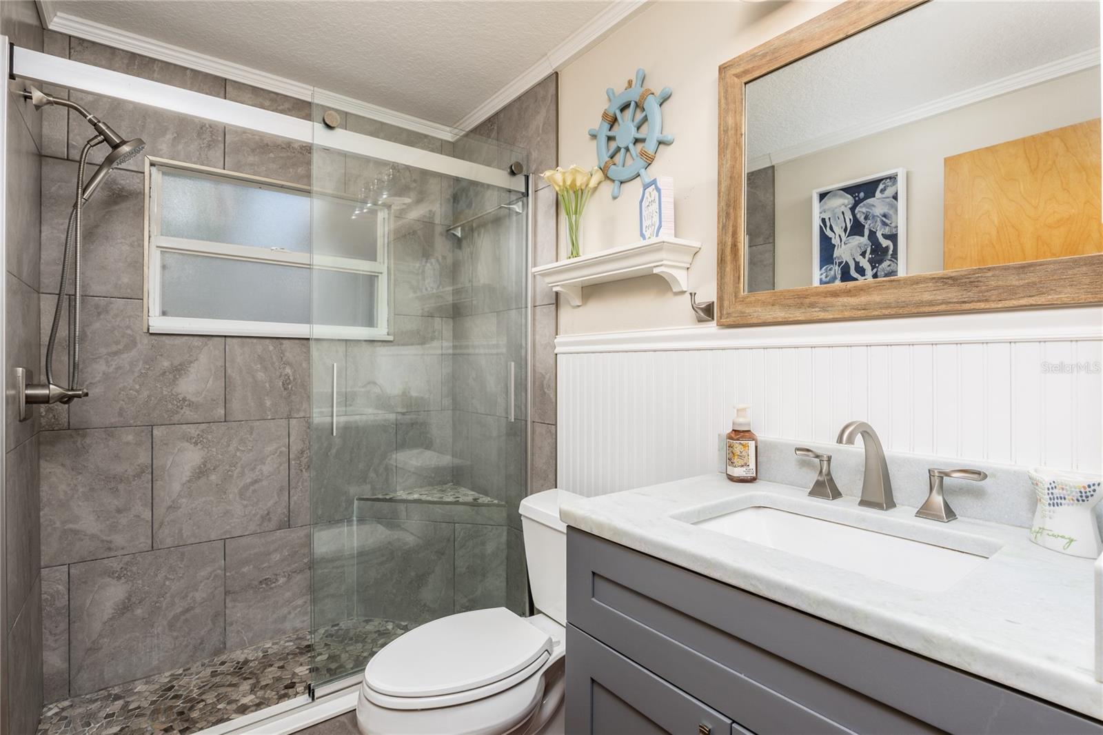 Image 4 of 32 For 8318 76th Avenue