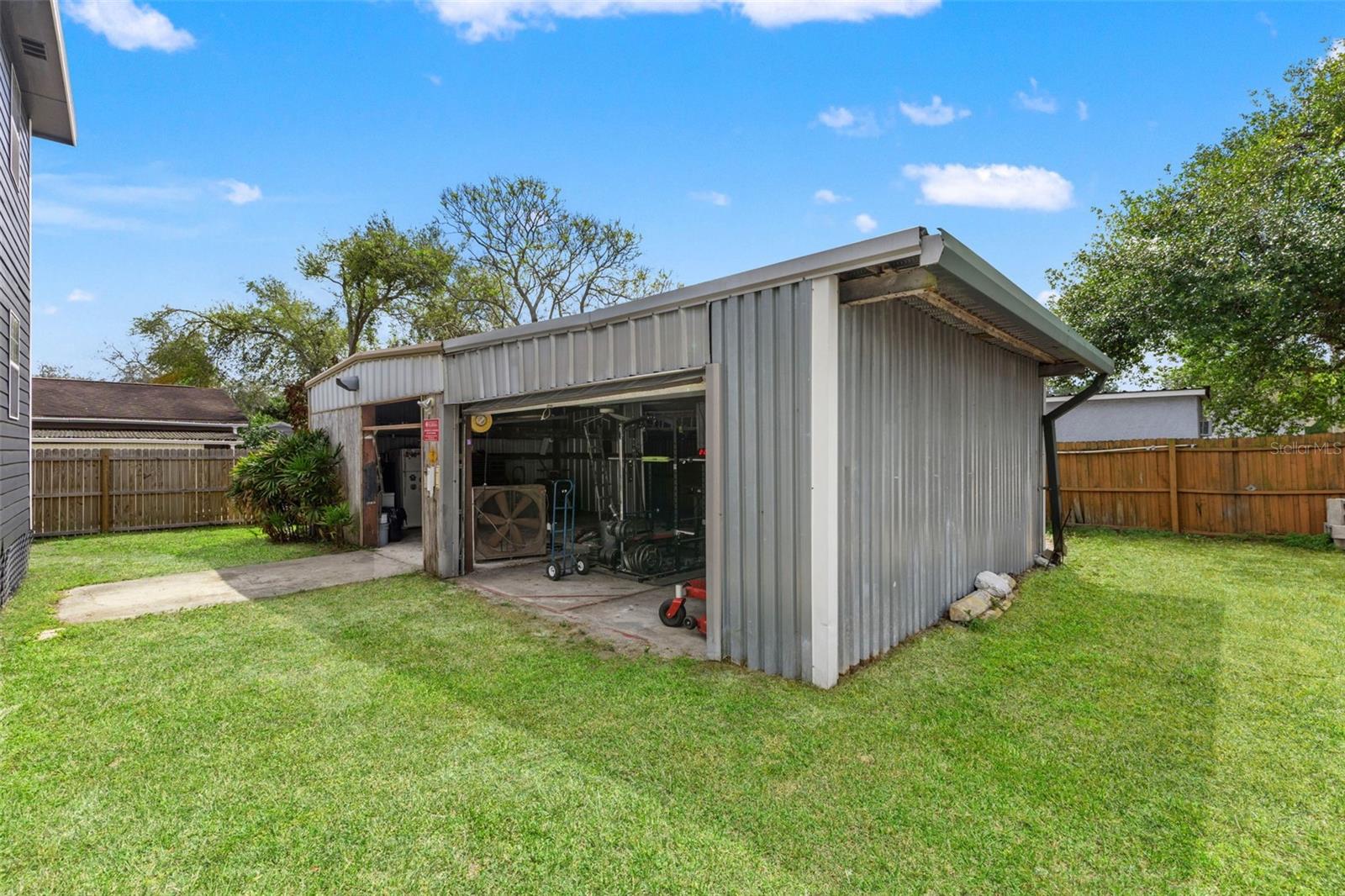 Image 26 of 42 For 11119 Mahin Lane