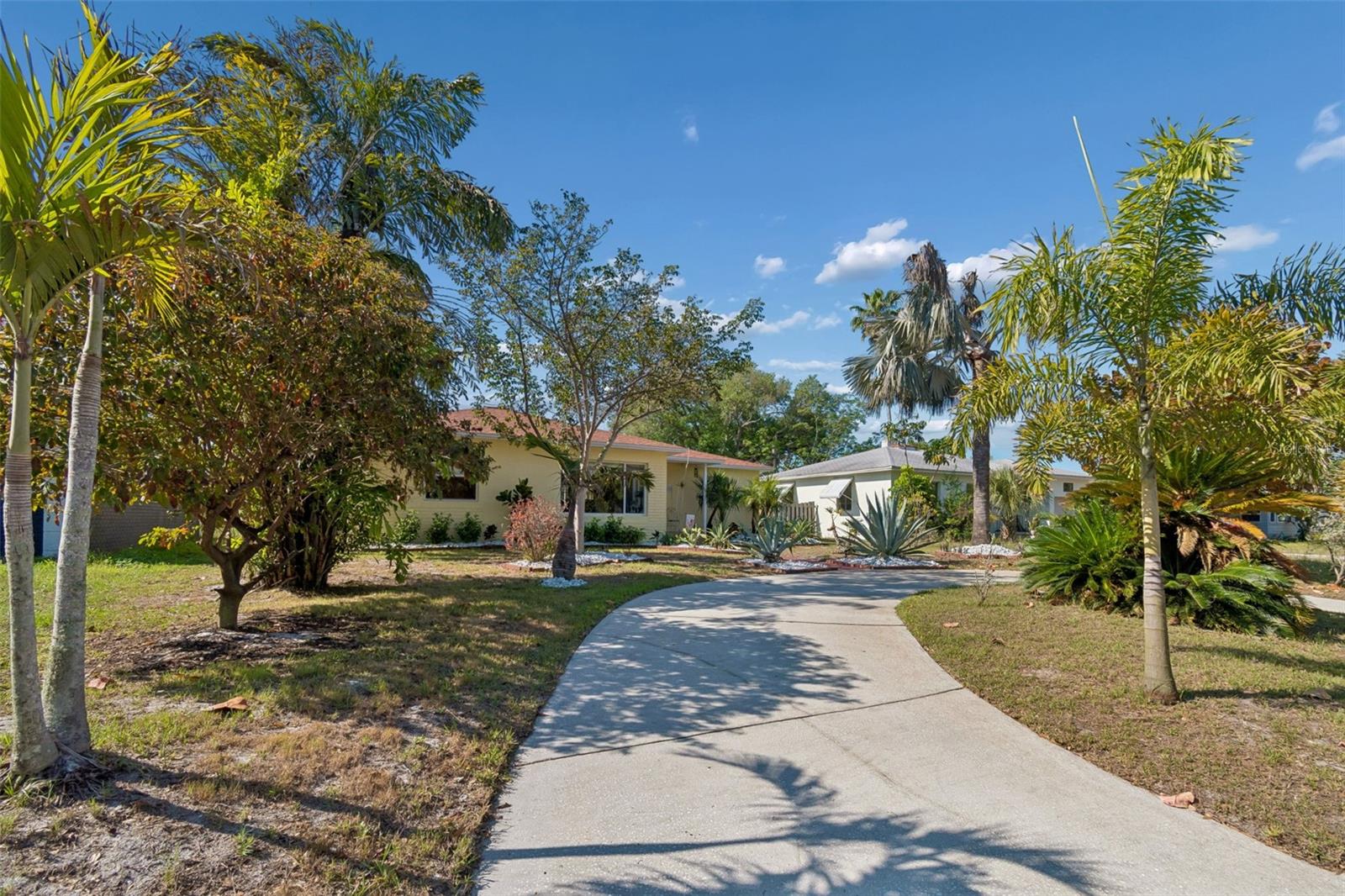 Image 2 of 46 For 6226 8th Avenue S