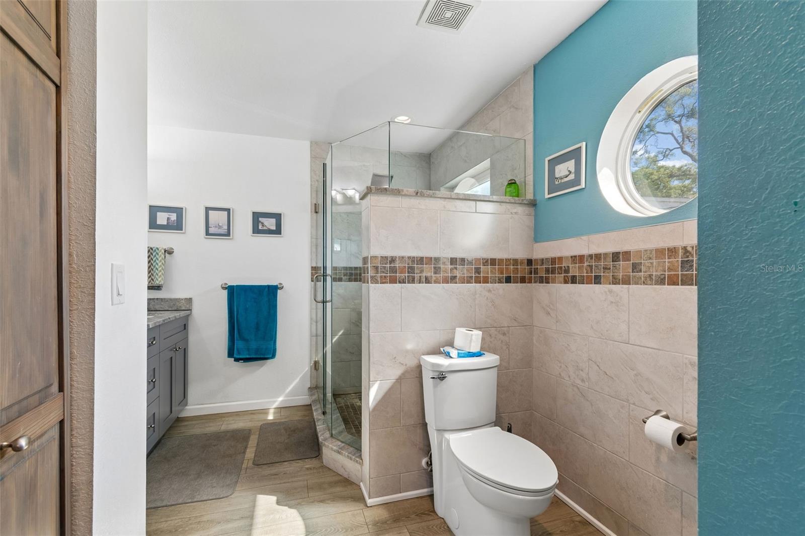 Image 20 of 46 For 6226 8th Avenue S