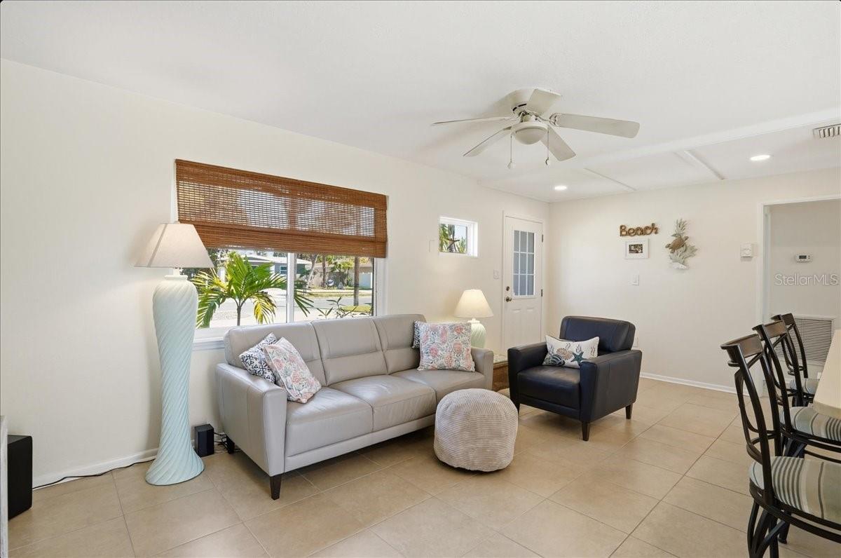 Image 11 of 75 For 221 41st Avenue