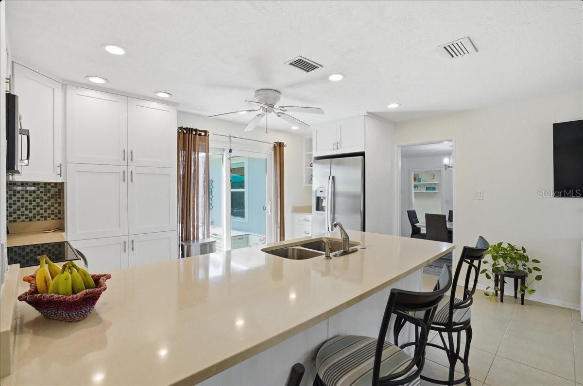 Image 15 of 75 For 221 41st Avenue