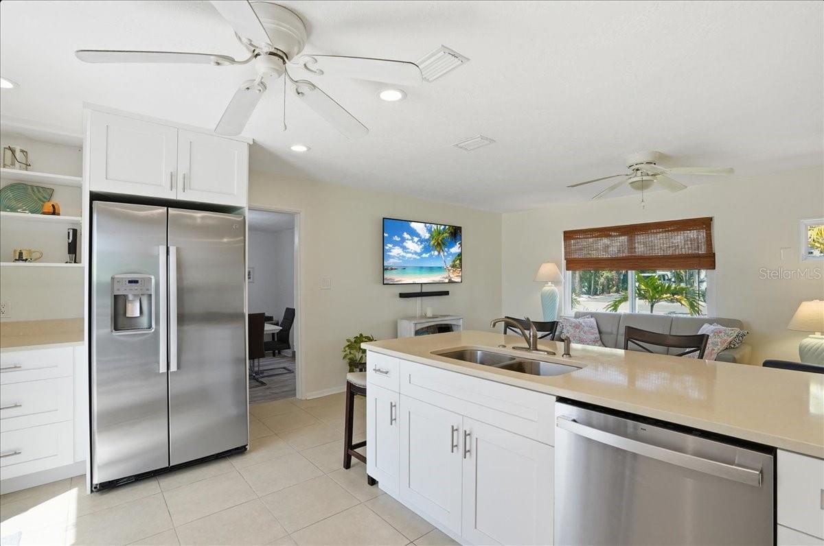 Image 16 of 75 For 221 41st Avenue