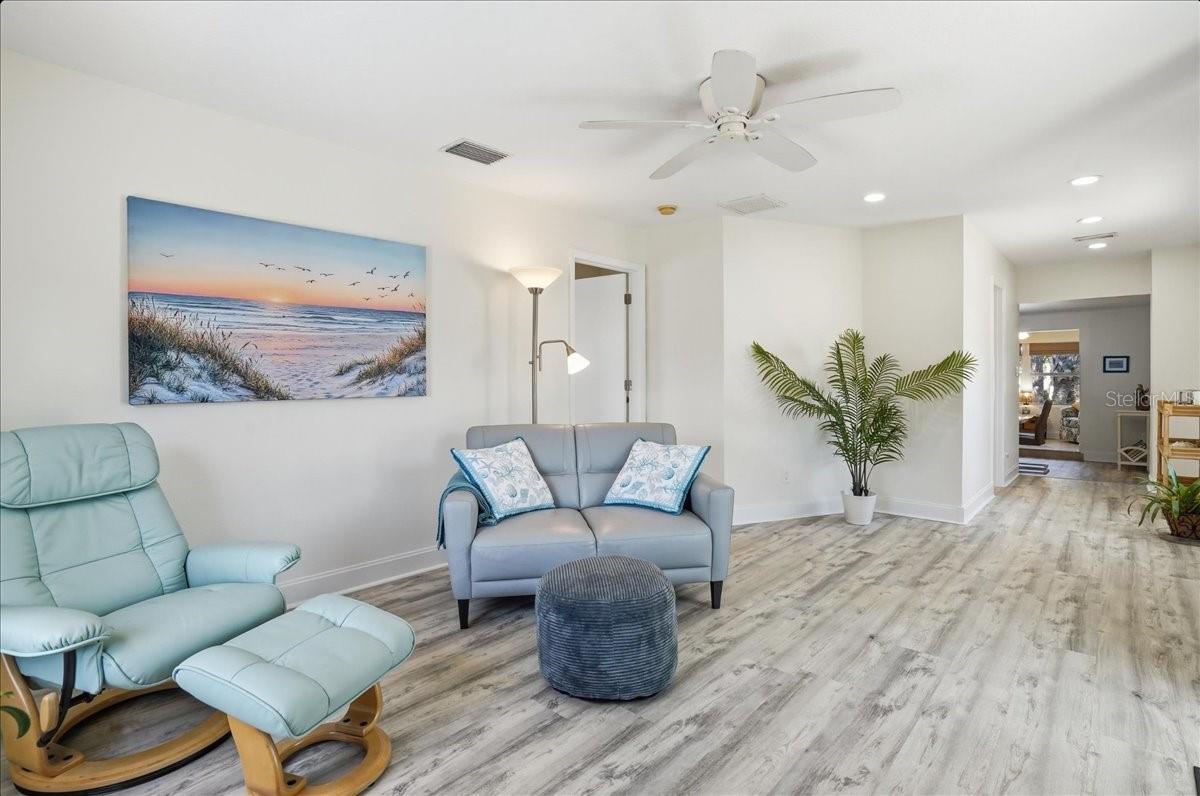 Image 27 of 75 For 221 41st Avenue