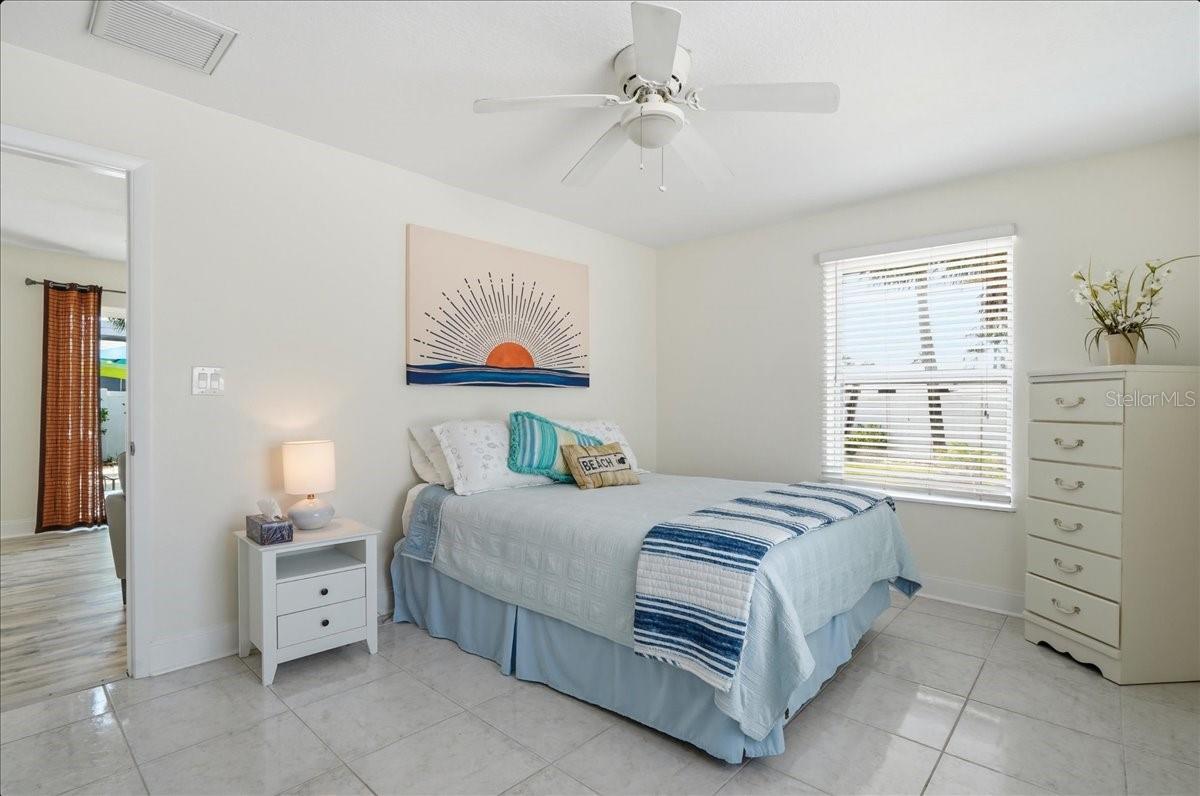 Image 29 of 75 For 221 41st Avenue