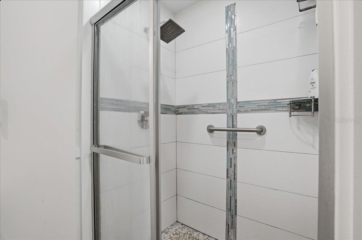 Image 33 of 75 For 221 41st Avenue