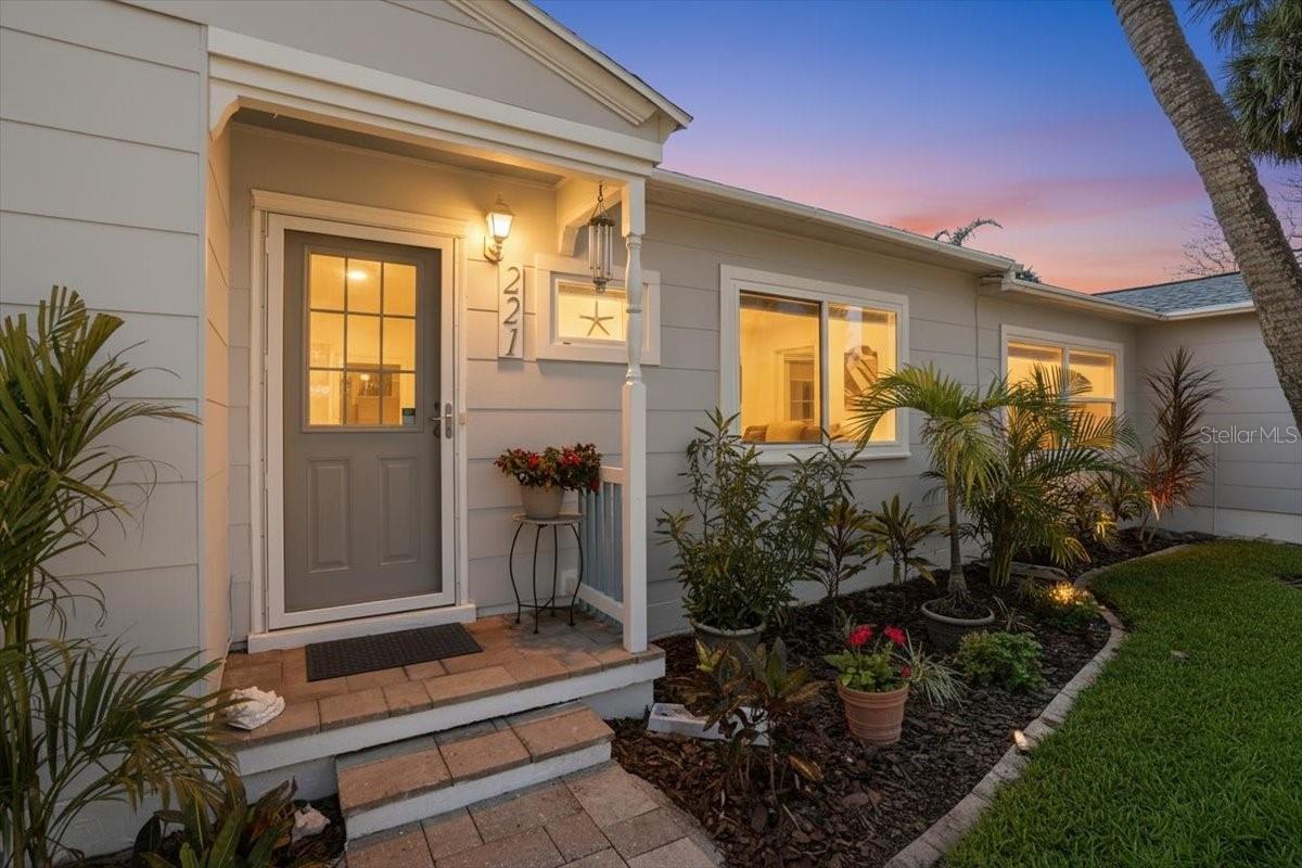 Image 8 of 75 For 221 41st Avenue