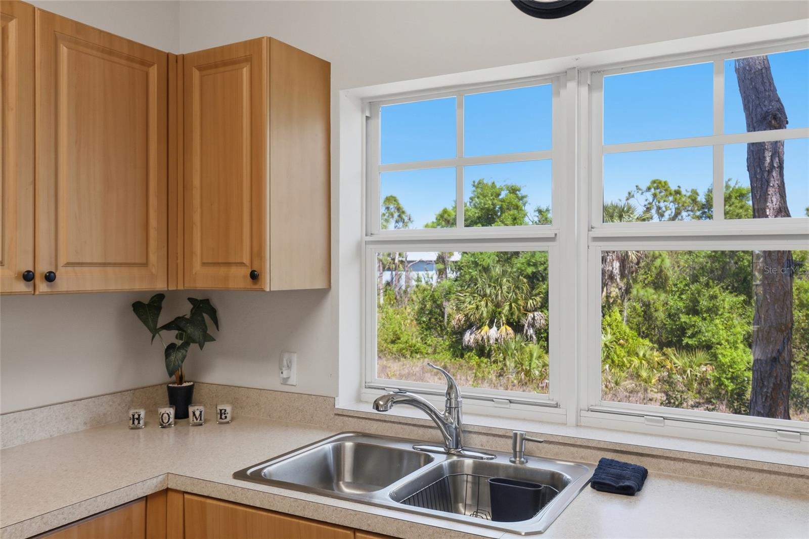 Image 16 of 40 For 3929 Cape Haze Drive 103