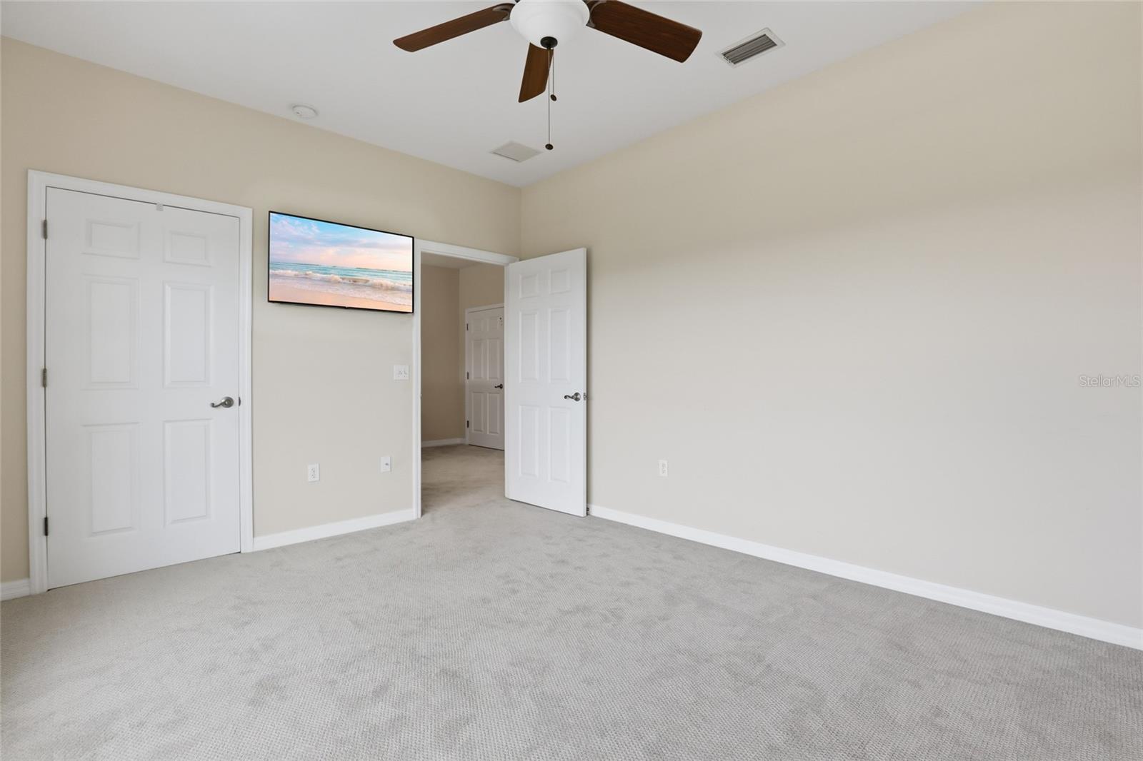 Image 30 of 40 For 3929 Cape Haze Drive 103