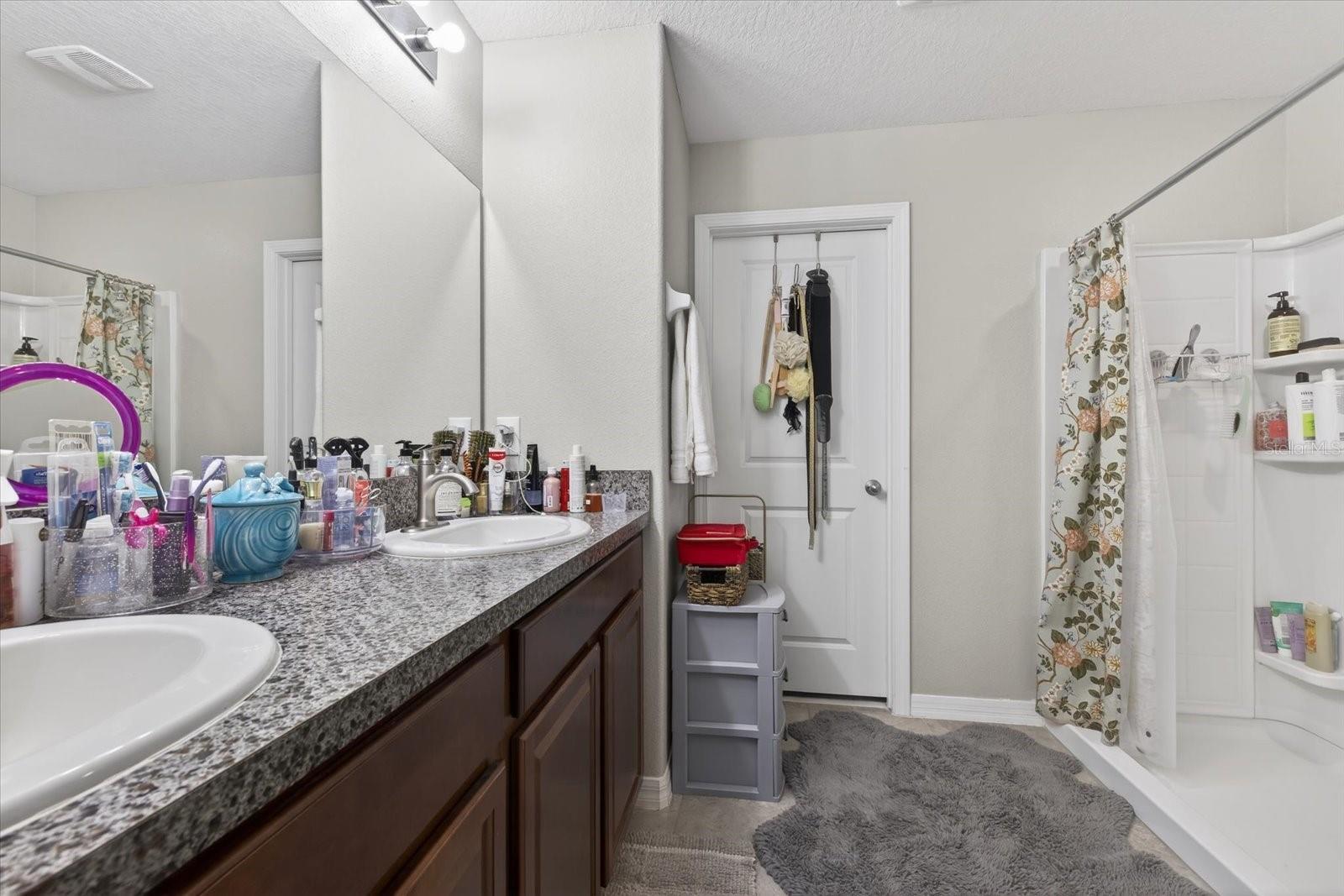 Image 26 of 49 For 14825 Crescent Rock Drive