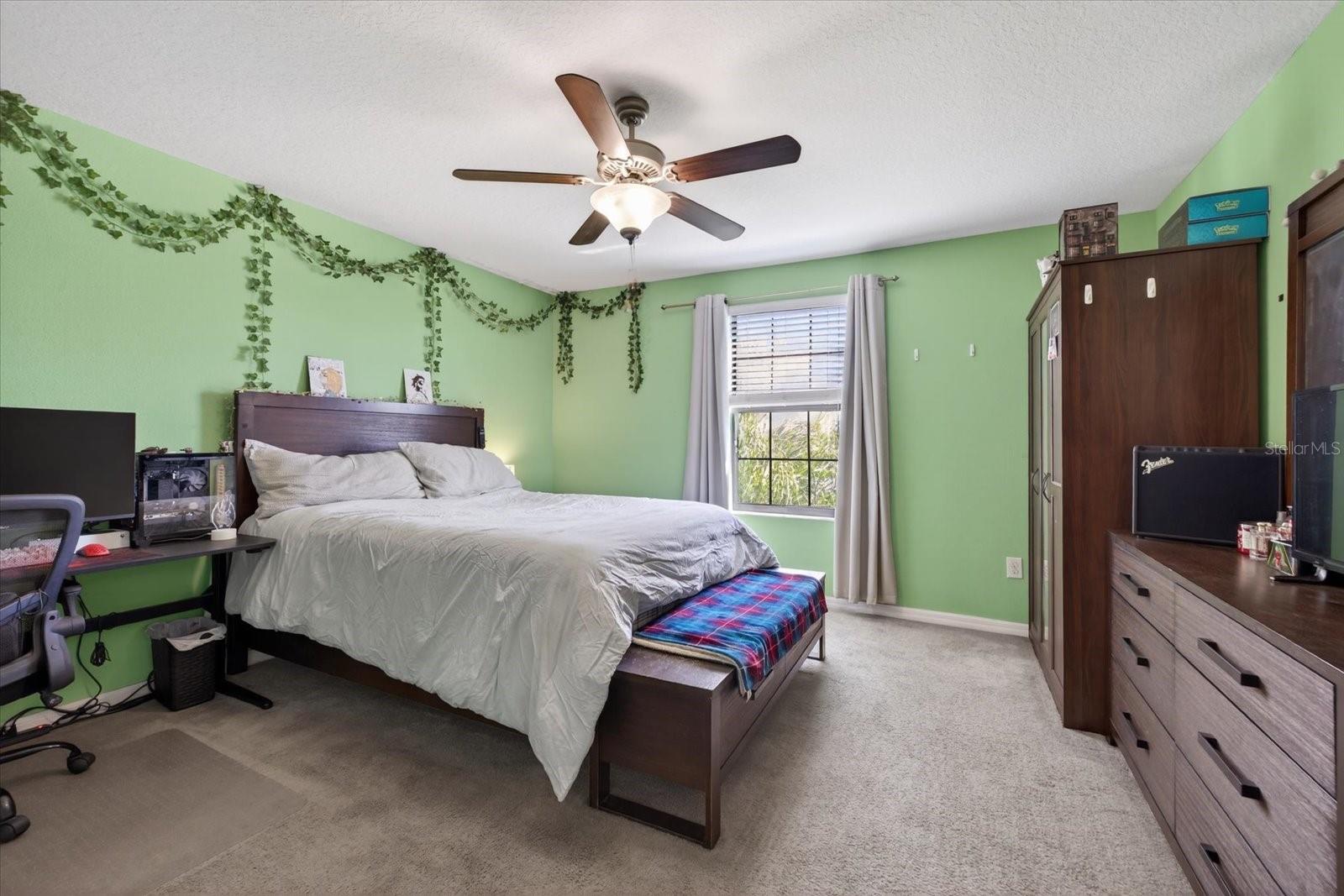 Image 33 of 49 For 14825 Crescent Rock Drive