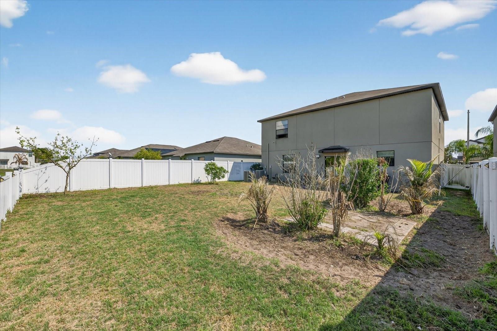 Image 39 of 49 For 14825 Crescent Rock Drive