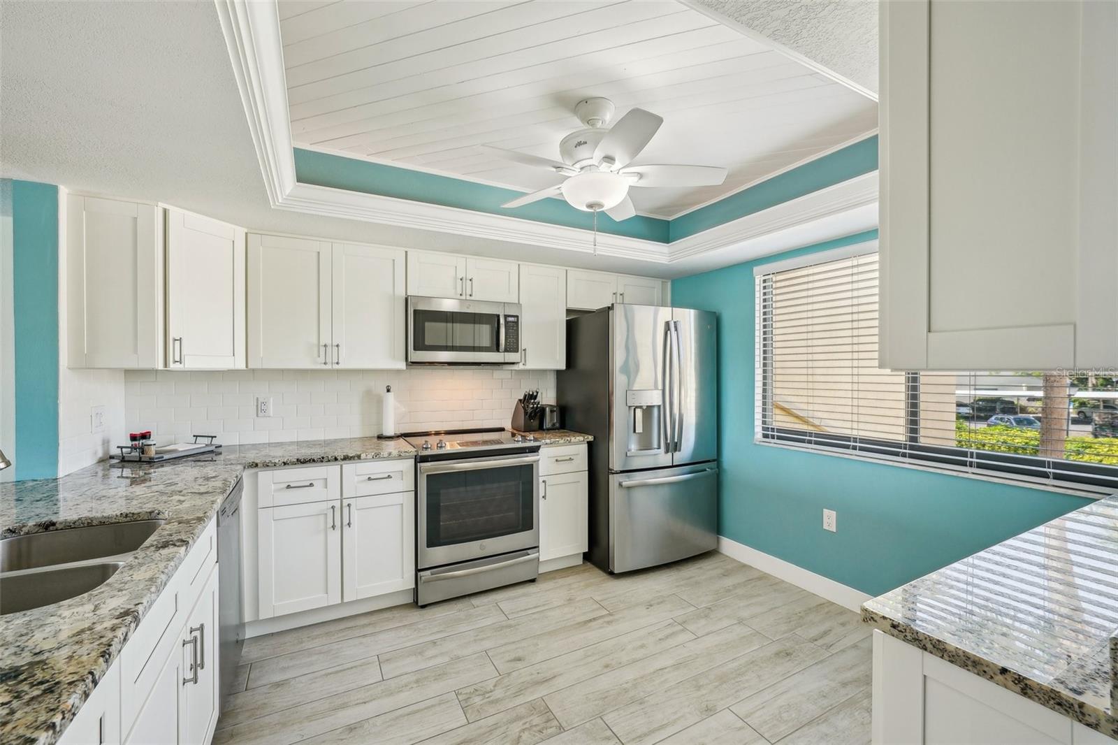 Image 16 of 47 For 7520 Sunshine Skyway Lane S T18