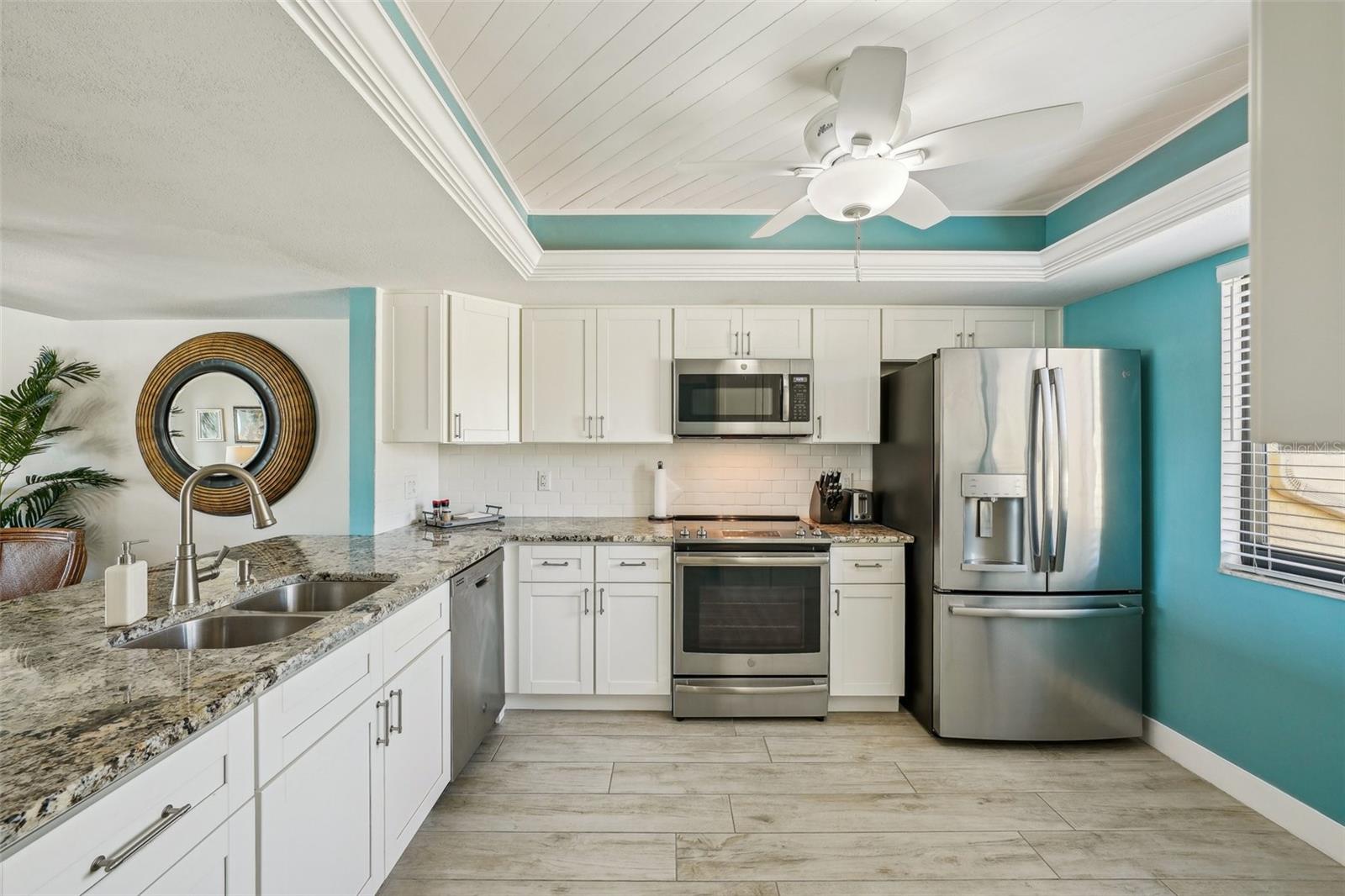 Image 17 of 47 For 7520 Sunshine Skyway Lane S T18