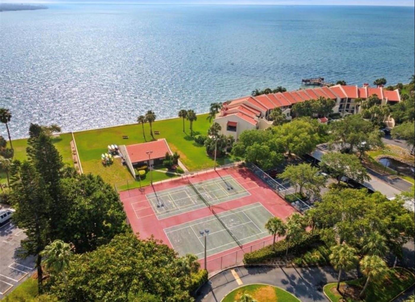 Image 43 of 47 For 7520 Sunshine Skyway Lane S T18