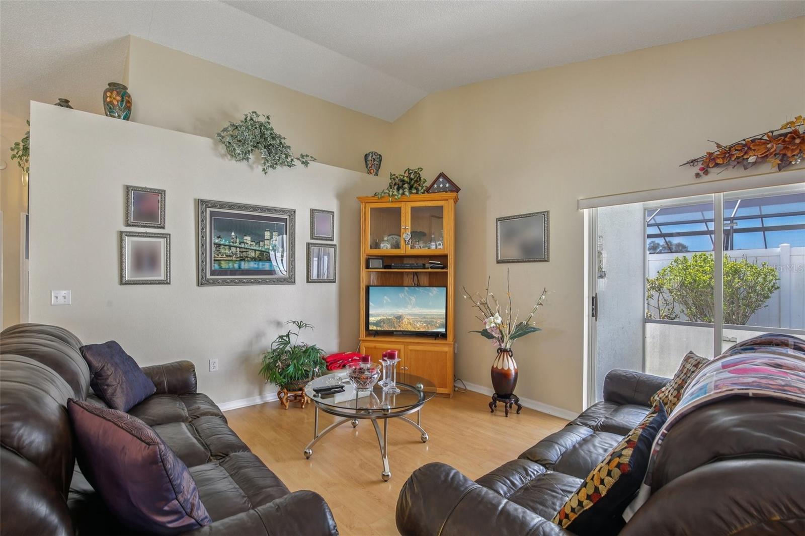 Image 5 of 57 For 8210 National Drive